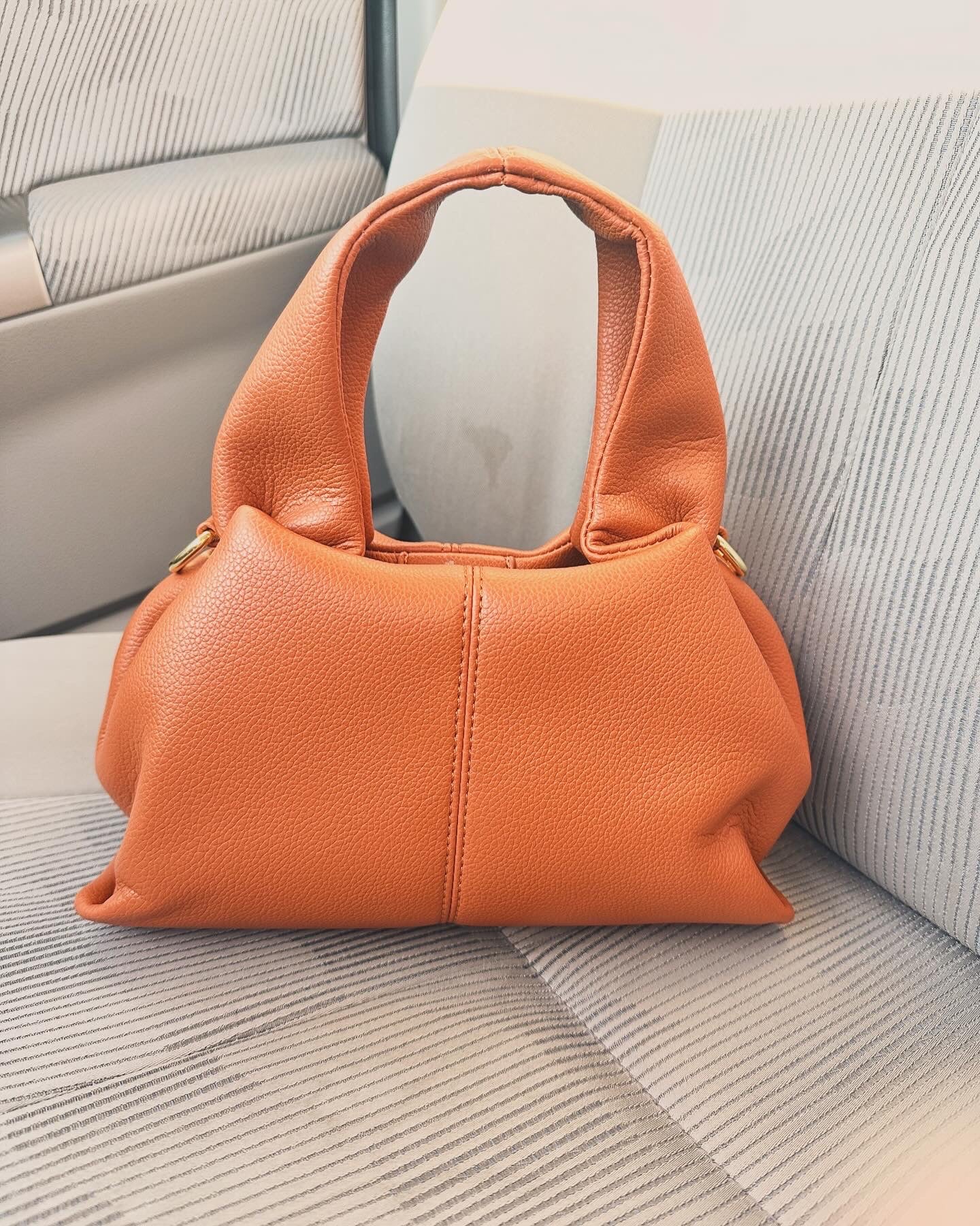 Number 9 Brown Niche design bag women 2024 new Crossbody bag Cloud Dumpling bag Tote bag High-end handbag